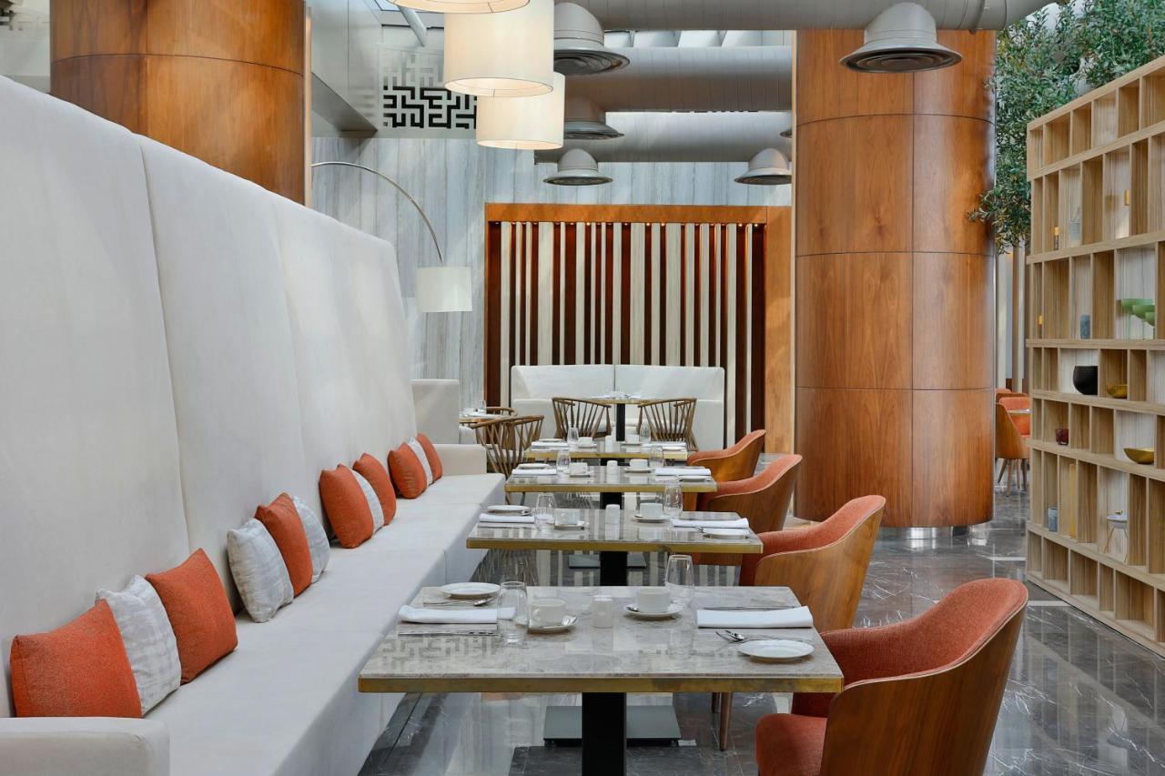 Jeddah Marriott Hotel Madinah Road Eksteriør billede Restaurant interior